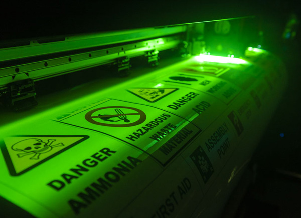 Night Glowing Label